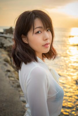 (永岡玲子) 凸凹した曲線美が露出度高くて羨ましい(29P)