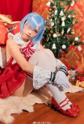 Re:ゼロから始める異世界生活 レムクリスマス@RabbitRabbitRabbitw：（8P）