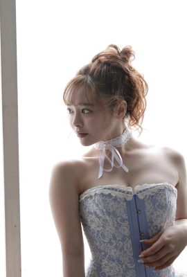 唯井まひろ 小倉由菜 – Hold me (79P)