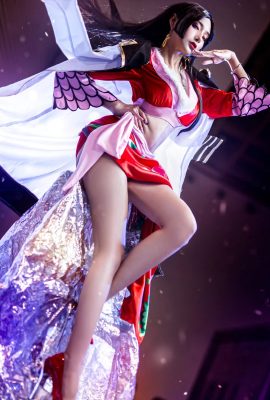 ワンピースクイーン@coser Elegance（撮影：@leaderShadow）（A-3国際アニメ・ゲーム展示会）（9P）