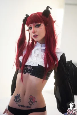 （自殺の女の子）2025年4月26日 –  Frreakitty  –  Marin Kitagawa Tattooed（54p）