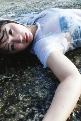 （natsuhiro hiramashima）丸い柔らかい胸と柔らかい胸が見せびらかします！目をそらす深い溝の写真は非常に暑い（26p）