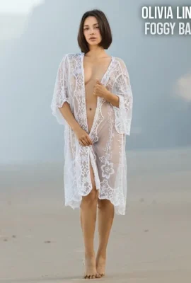 （Fem​​joy）2025年6月21日 –  Olivia Linz  –  Foggy Bay（40p）